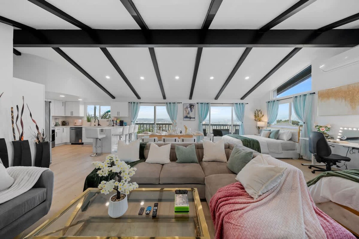 Building Photo - 5048 Bluff Pl