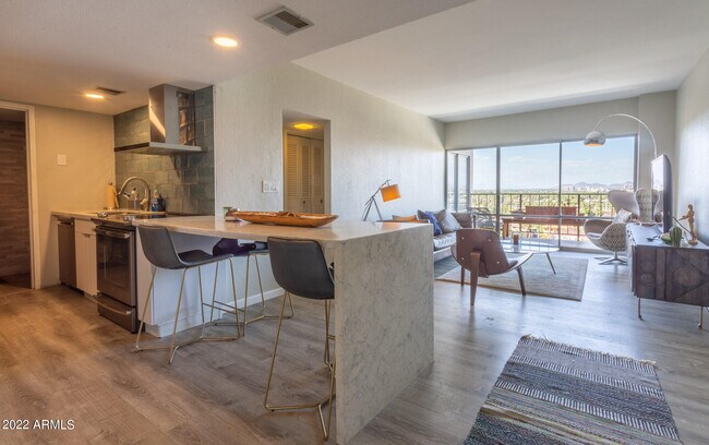 Building Photo - 805 4th Ave