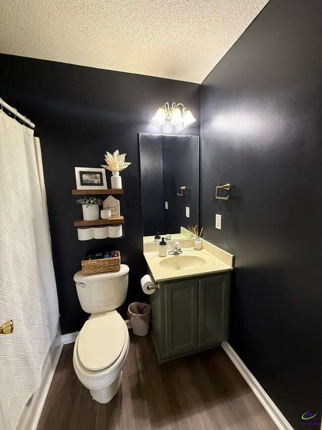 Building Photo - 107 White Tail Ln