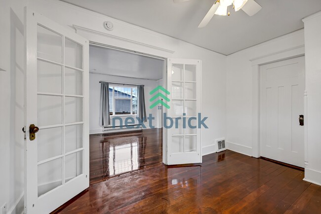 Building Photo - 3 BED & 2 BATH SINGLE FAMILY HOUSE FOR RENT