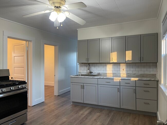 Building Photo - 1820 Crowley St