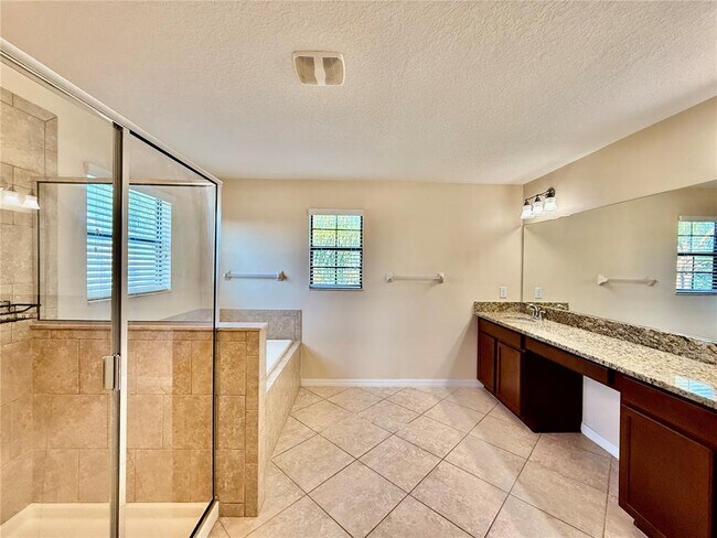 Building Photo - 13242 Wellington Hills Dr