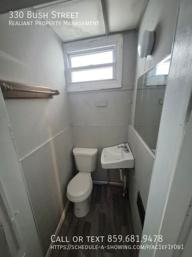 Building Photo - 330 Bush St