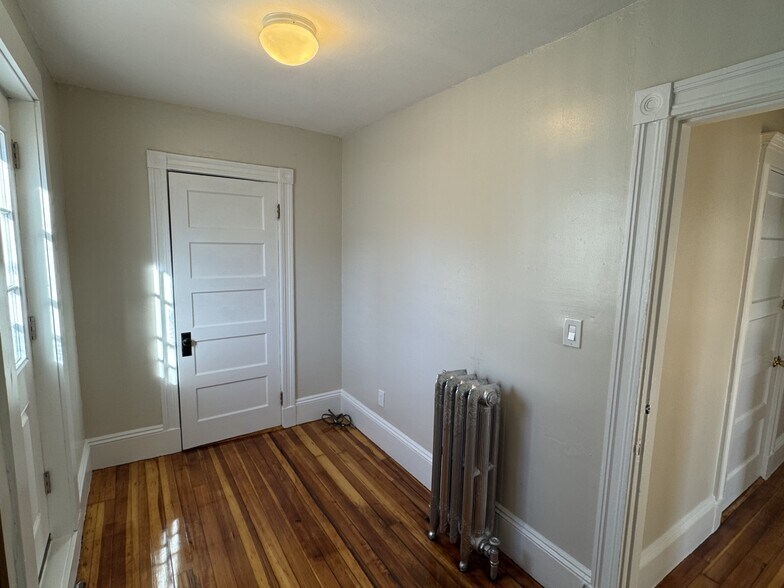 Bedroom 3 - 119 Glendower Rd