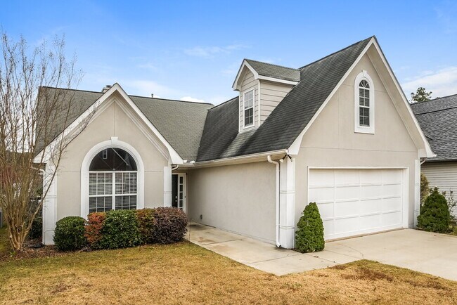 Building Photo - 440 Fairway Ct