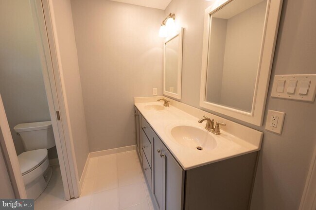 Building Photo - 4809 Piney Branch Rd