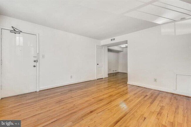Building Photo - 7814 Tilbury St