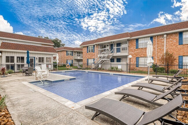 Building Photo - 2350 Bering Dr