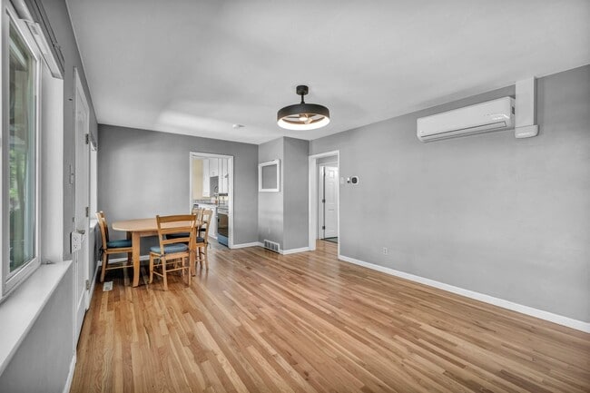 Building Photo - 620 Belgrave Ave