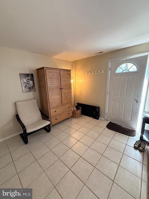 Building Photo - 335 Myrtle Ave