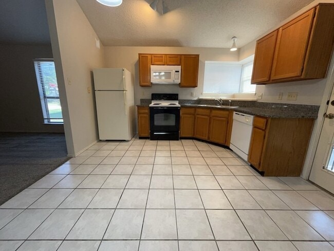 Building Photo - 1037 Stableway Ln