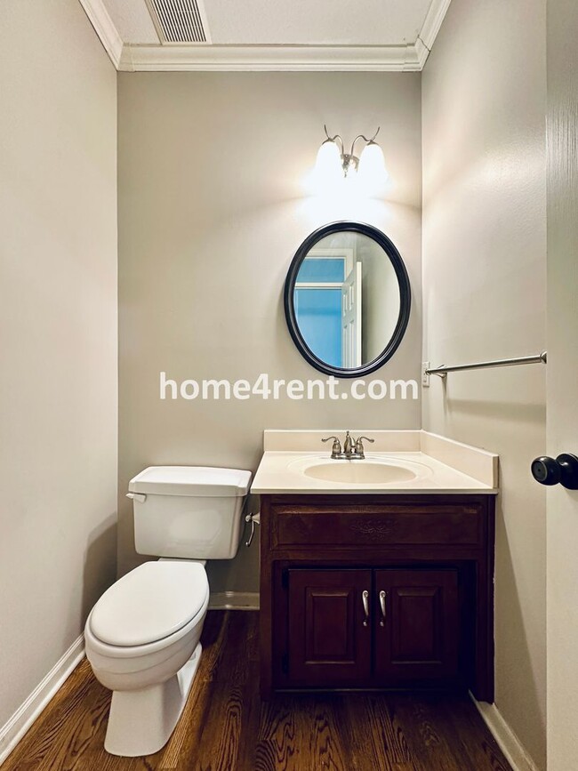 Building Photo - Beautiful Overland Park Home in Blue Valle...