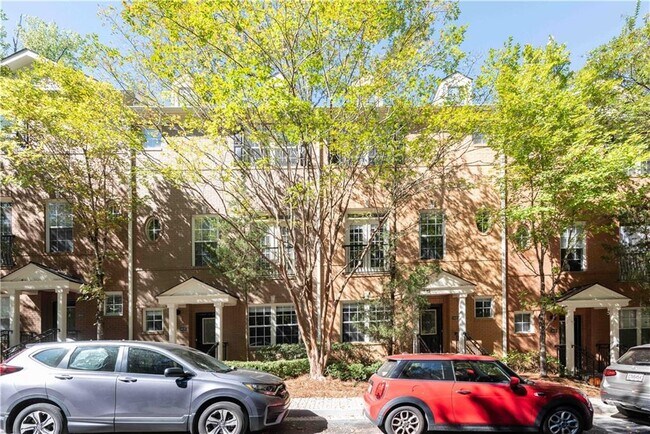 Building Photo - 1402 Markan Dr NE