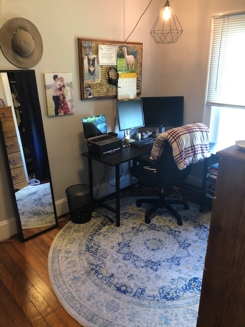 Building Photo - 7236 Plainfield Rd