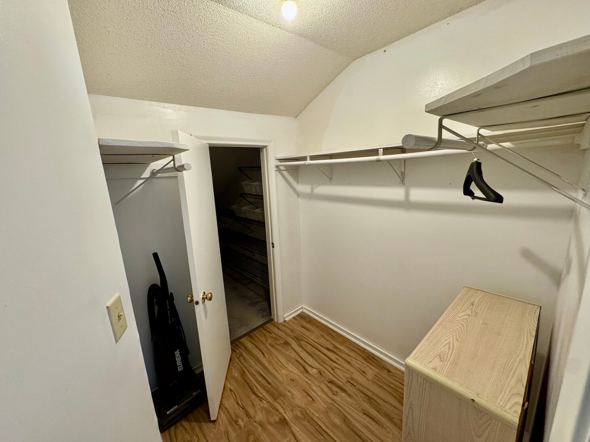 Building Photo - 300 Brittany Farms Rd