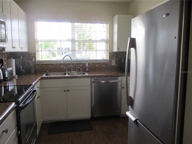 Building Photo - 471 Insull Ct