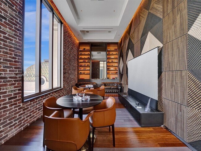 Building Photo - 17901 Collins Ave