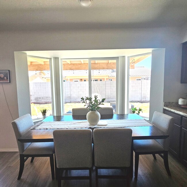 Building Photo - Gorgeous home available for rent with Solar!