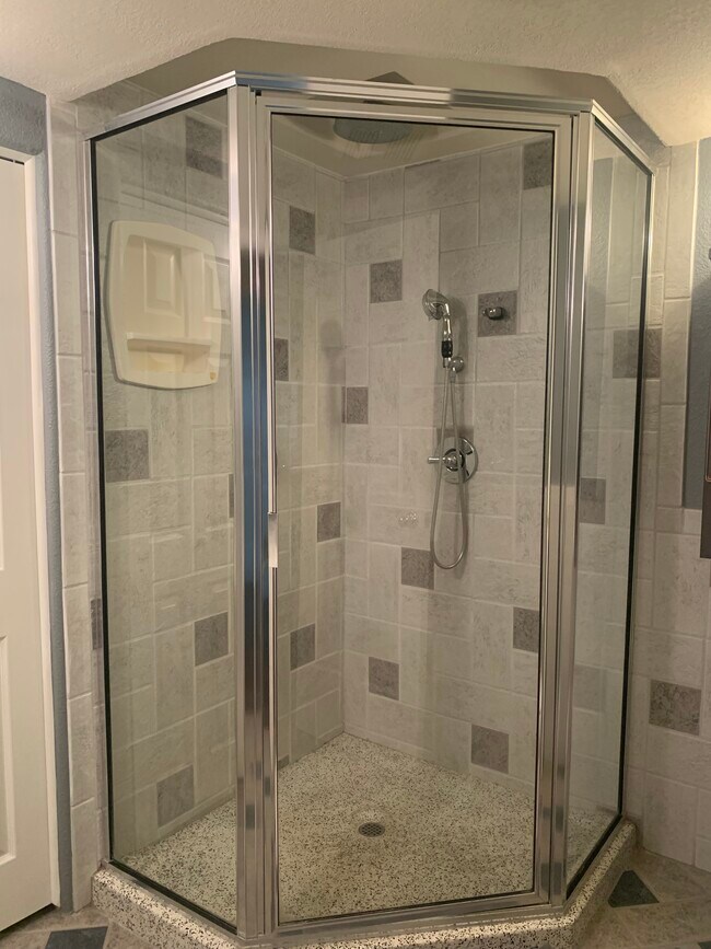 Building Photo - 1461 S Ulster St