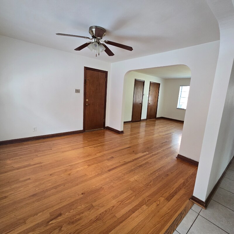 Building Photo - 5301 Jamieson Ave