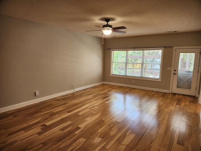 Building Photo - 205 N Hamptons Pl