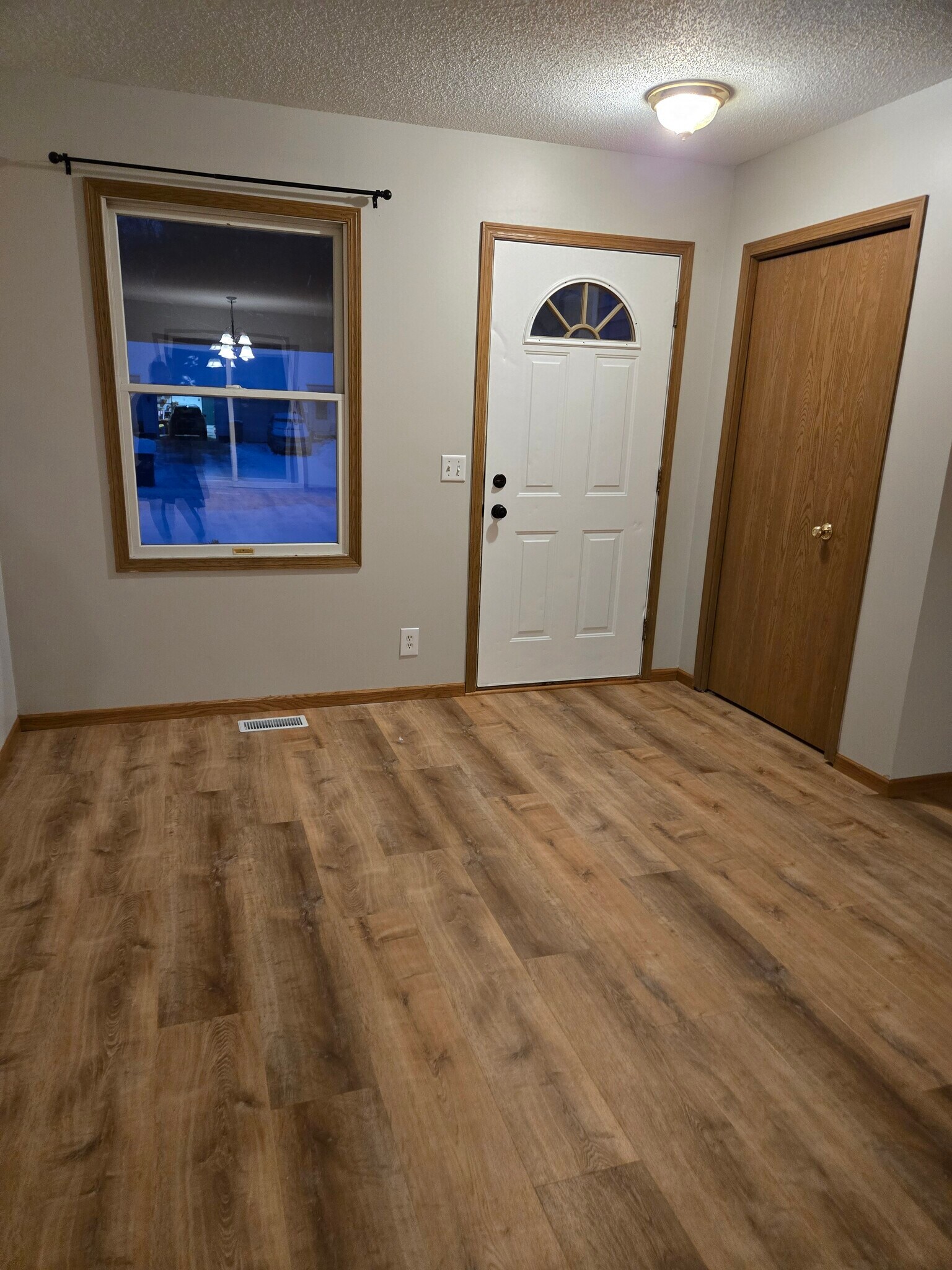 Building Photo - 14825 Timber Ln