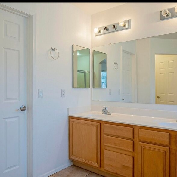 Building Photo - 17531 W Caribbean Ln