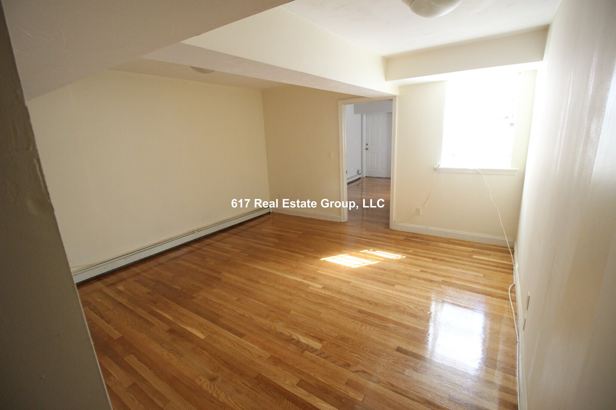 Building Photo - 1122 Commonwealth Ave