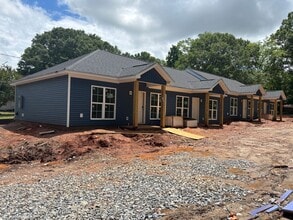 Building Photo - New Construction 2 Bedroom 1 Bath apartment in Downtown Clover