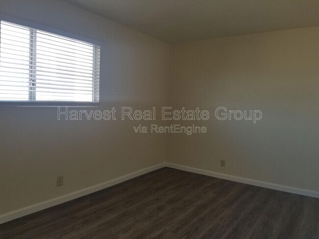 Building Photo - 1253 73rd Ave
