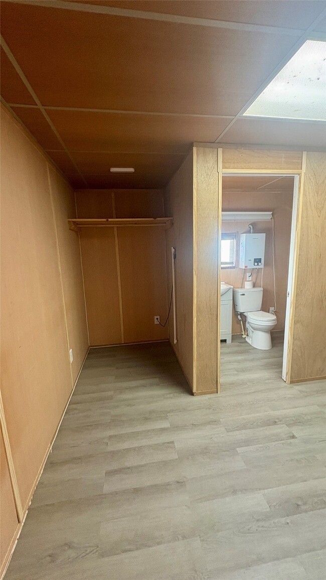 Building Photo - 3300 County Rd 190