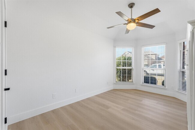 Building Photo - 1295 White Water Ln