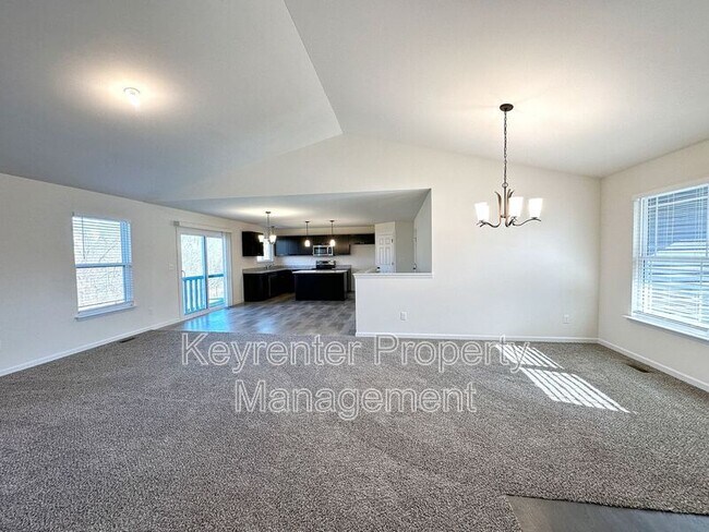 Building Photo - 350 Hammerstone Dr