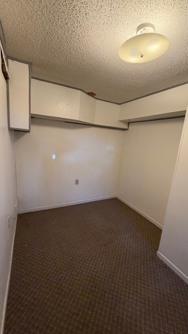 Building Photo - 119 7th Ave NE