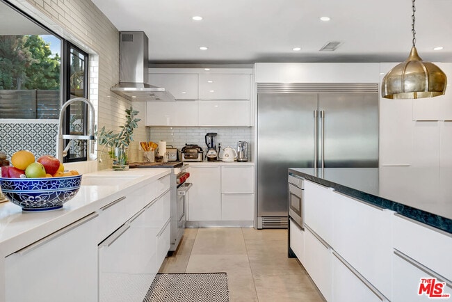 Building Photo - 6324 Geyser Ave