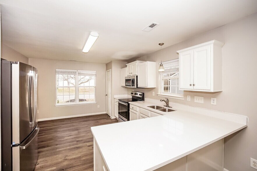 Building Photo - 5113 Autumn Oak Dr