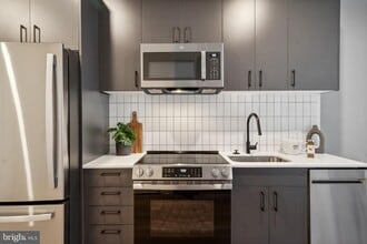 Building Photo - 1108 N Front St