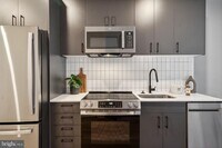 Building Photo - 1108 N Front St