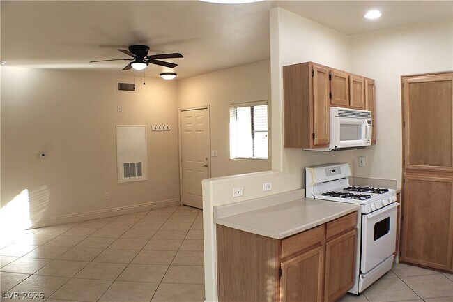 Building Photo - 1531 Ruby Cliffs Ln