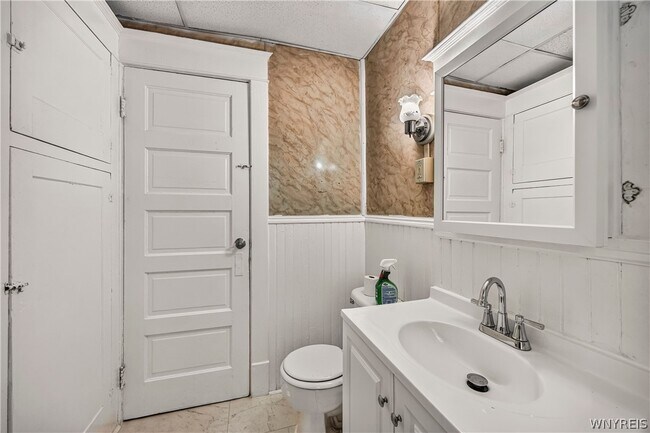 Building Photo - 563 Humboldt Pkwy