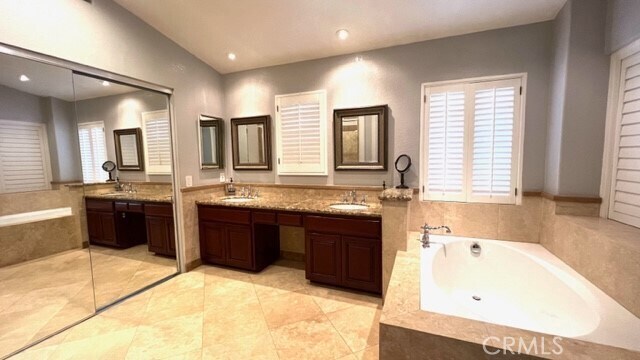 Building Photo - 2352 Eaglewood Dr