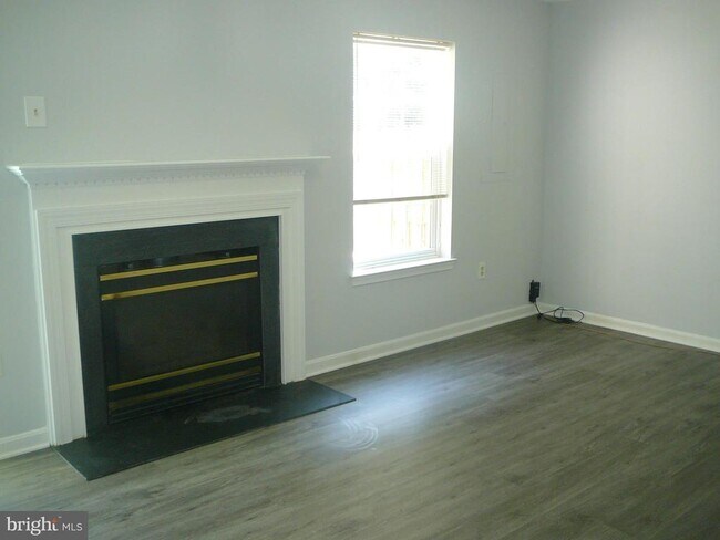 Building Photo - 406 Park Cove Dr