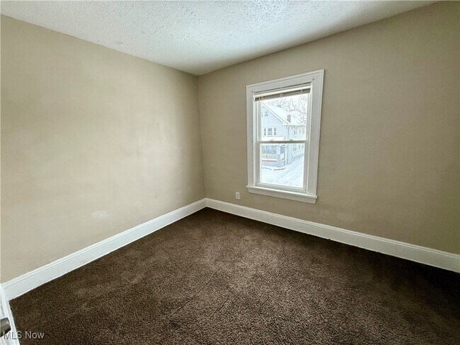 Building Photo - 13512 Edgewood Ave