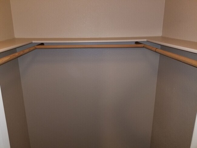 Building Photo - Upgraded West-Flagstaff Condo in the Arbors - 2 Bed, 2 Bath - NO Students & NO Pets! - Avail. NOW!!