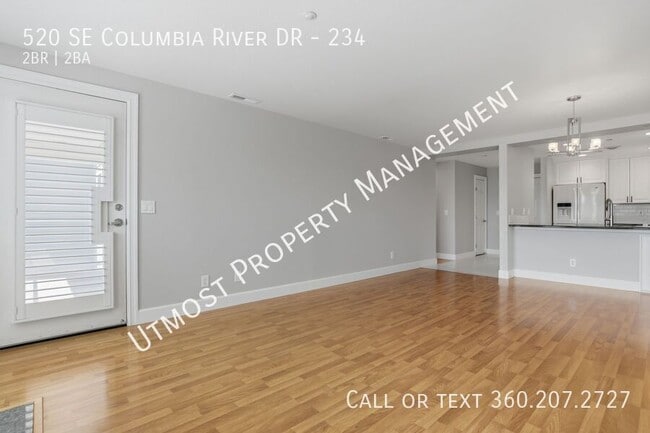 Building Photo - 520 SE Columbia River Dr