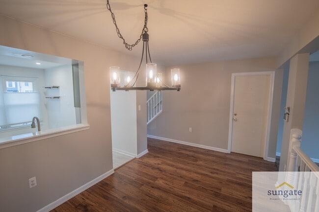 Building Photo - 21 Robin Ridge Ct