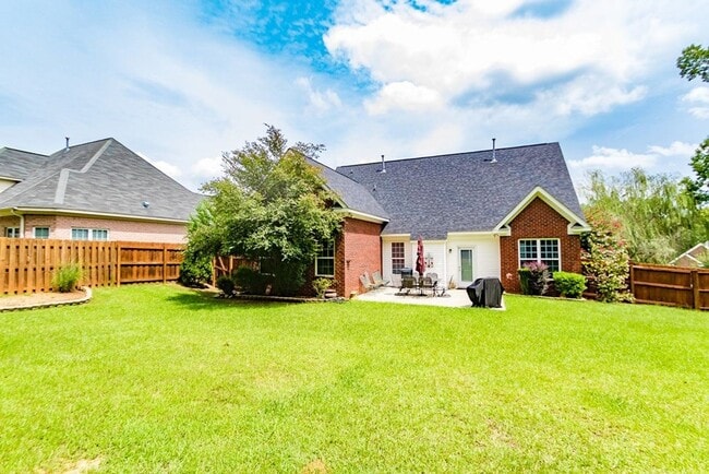 Building Photo - Beautiful Home in Evans!