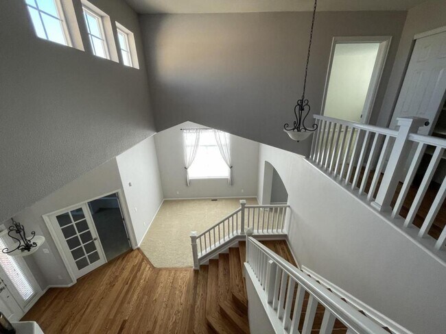 Building Photo - 12965 Banyon Cir