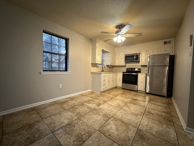 Building Photo - Wonderful 3 Bed/1 Bath in Searcy