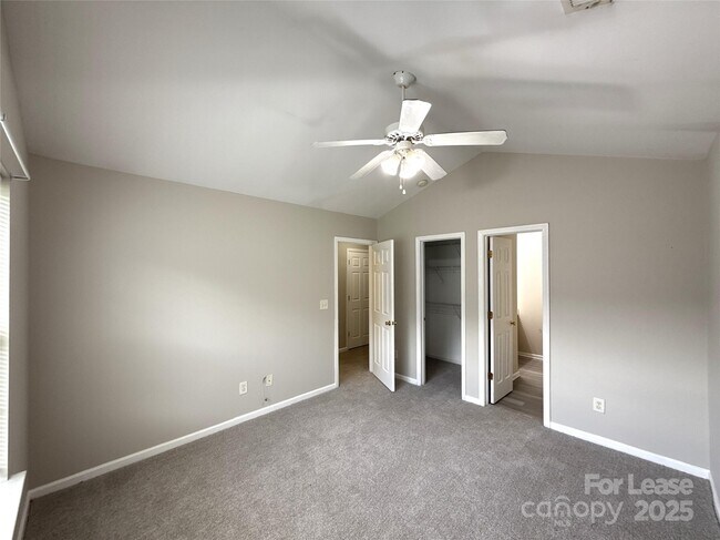 Building Photo - 5522 Stone Bluff Ct